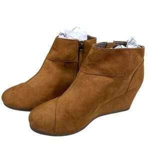 Attention Womens Wedge Ankle Boots Size 9M Chestnut Brown Zipper Suede Style